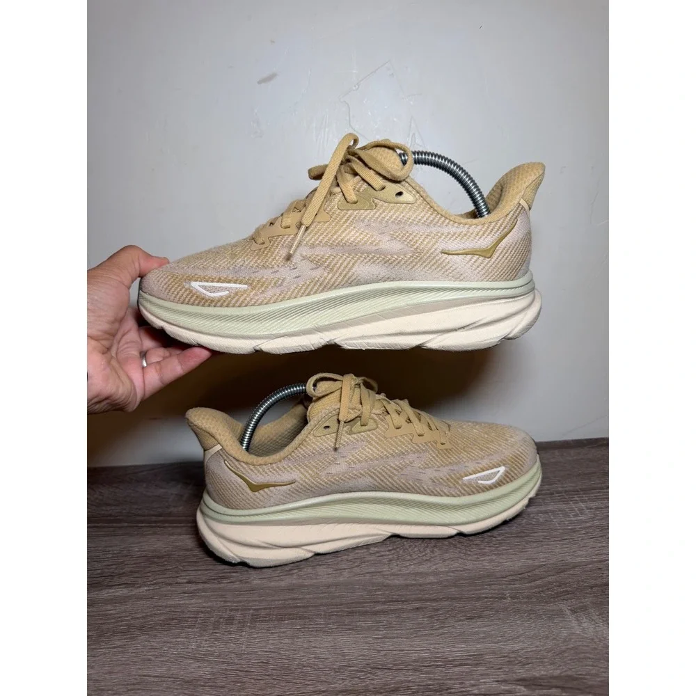 Hoka Clifton 9 Running Shoes Athletic Wheat Gardenia Tan Men 8.5 D Women 10